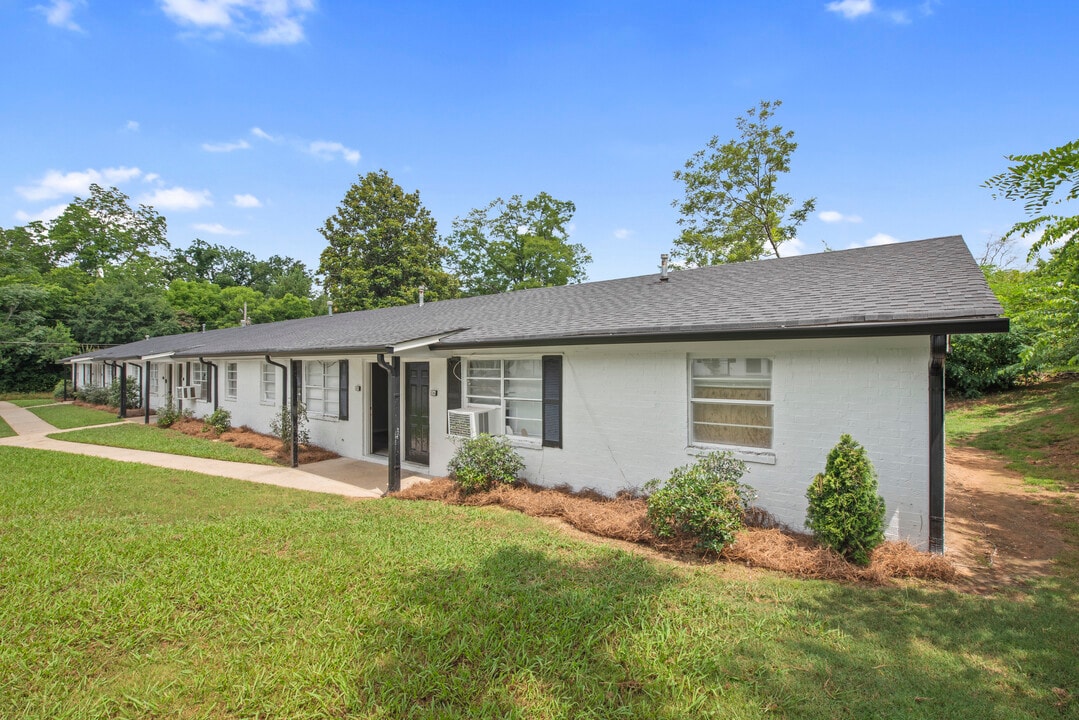 Oak Valley in Griffin, GA - Foto de edificio