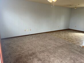 15004 Tampa Rd in St. Robert, MO - Building Photo - Building Photo