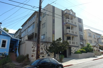 86 Linda Ave in Oakland, CA - Building Photo - Building Photo