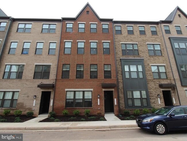 property at 43477 Stonewood Crossing Ter