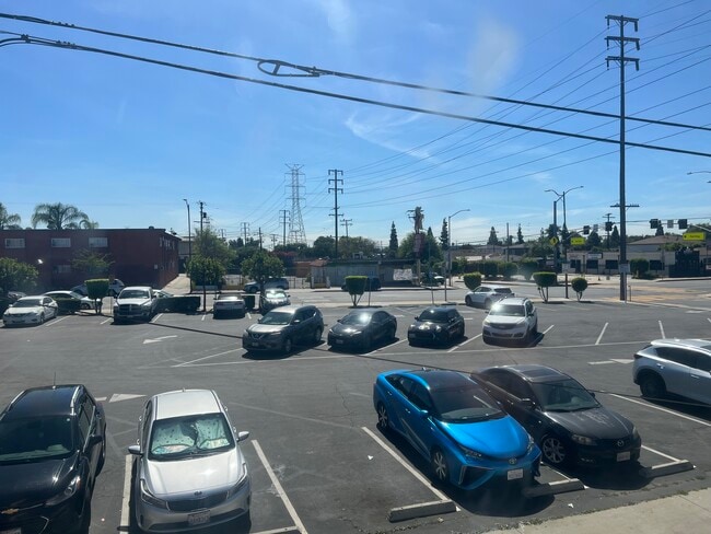 6350 Bissell St in Huntington Park, CA - Building Photo - Building Photo