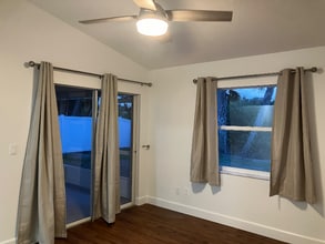 393 S Wimbrow Dr in Sebastian, FL - Foto de edificio - Building Photo