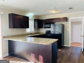 208 Laurel Ln in Lagrange, GA - Building Photo - Building Photo