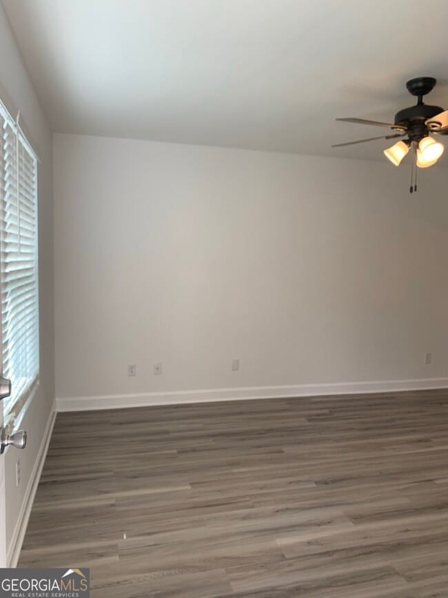 695 Douglas Dr in St. Marys, GA - Foto de edificio - Building Photo