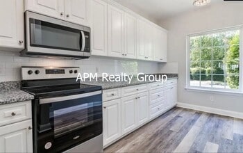 408 Summit Square in Columbia, SC - Building Photo - Building Photo