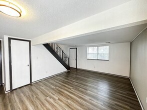 Kingsridge East Apartments in Blue Springs, MO - Building Photo - Building Photo