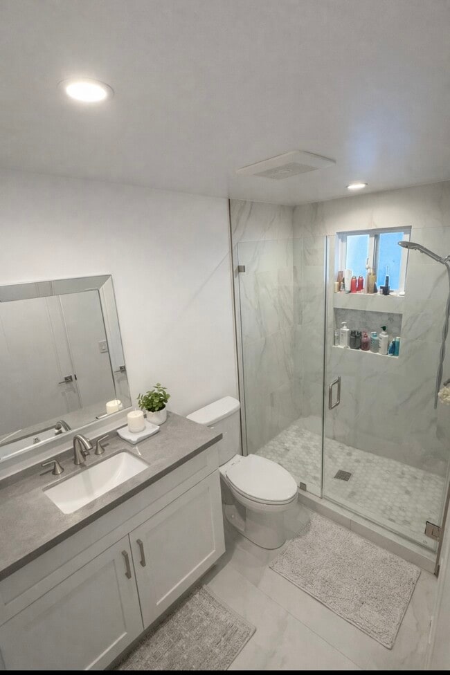 property at 22827 1/2 Calvert St