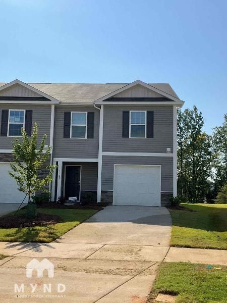 5102 Hyrule Dr in Charlotte, NC - Building Photo