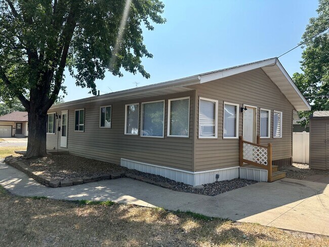 property at 2000 2nd St N