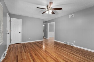 711 SW 7 St in Lee's Summit, MO - Building Photo - Building Photo