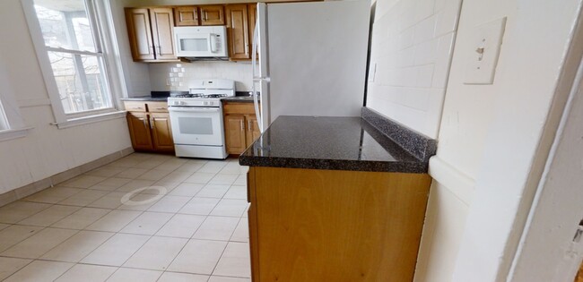 8 Barrows St, Unit 1