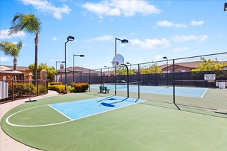 12665 Creekview Dr in San Diego, CA - Building Photo - Building Photo