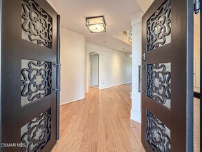 12057 Falcon Crest Way in Los Angeles, CA - Building Photo - Building Photo