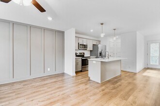 949 Oak Ln in Clarksville, TN - Building Photo - Building Photo