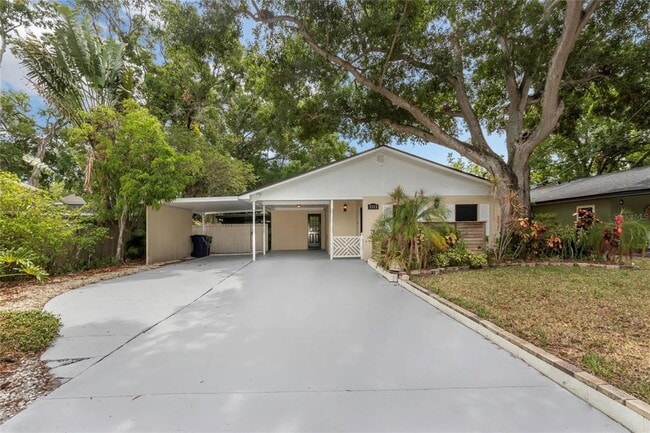 property at 5312 S Russell St