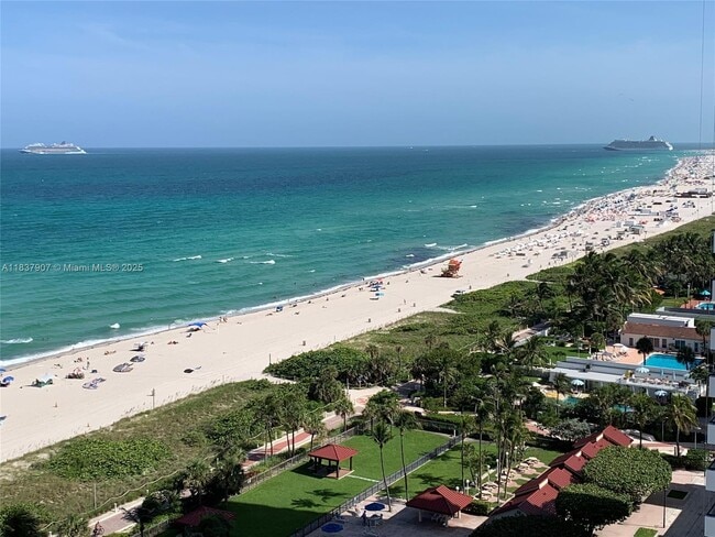 property at 2625 Collins Ave