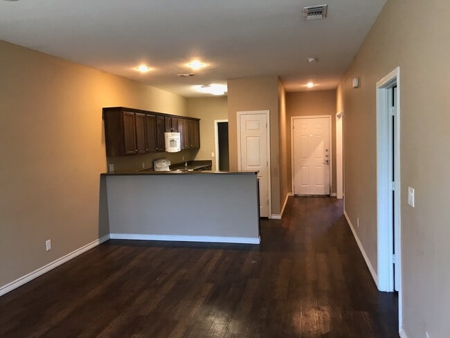 4213 Castlegate Dr, Unit 4213
