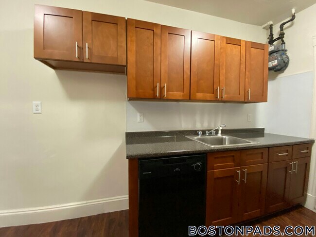 1167 Boylston St, Unit 9 in Boston, MA - Building Photo - Building Photo