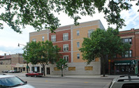 3225-3227 W Fullerton Ave in Chicago, IL - Foto de edificio - Building Photo