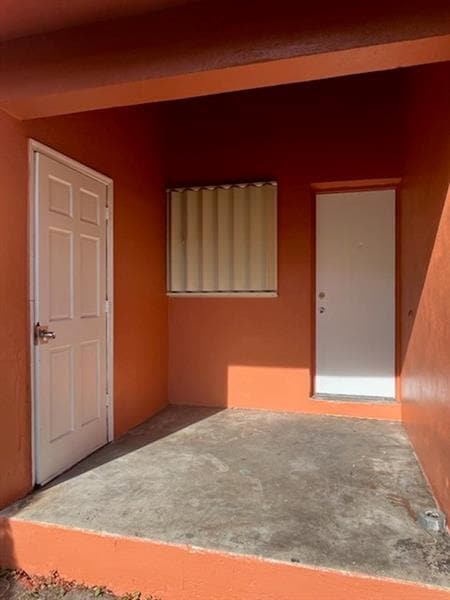 6720 NW 5th Pl in Miami, FL - Building Photo - Building Photo