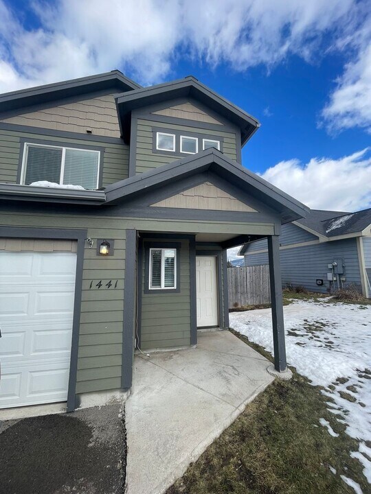 1441 11th St W in Columbia Falls, MT - Building Photo