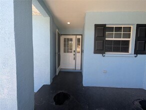 7306 S West Shore Blvd in Tampa, FL - Building Photo - Building Photo
