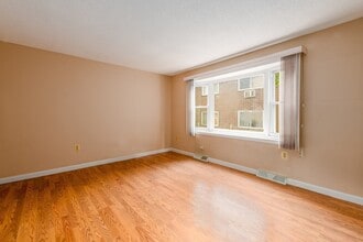 126 Willard St in Lowell, MA - Building Photo - Building Photo