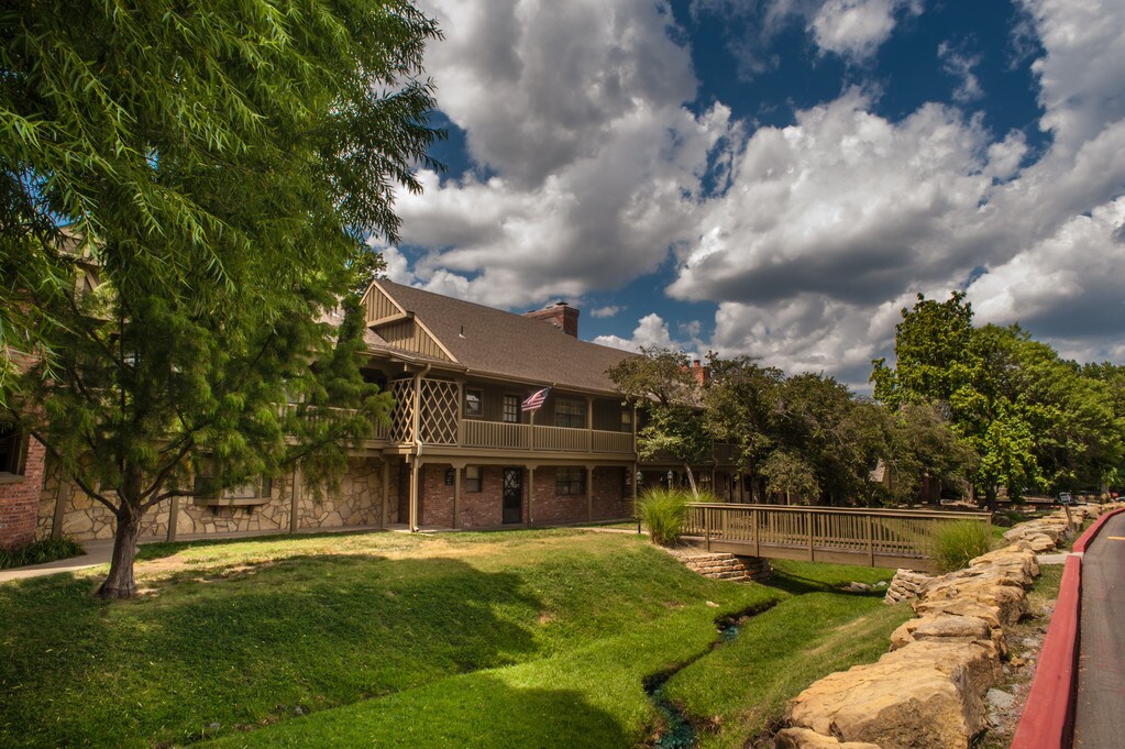 Chalet Apartments in Topeka, KS