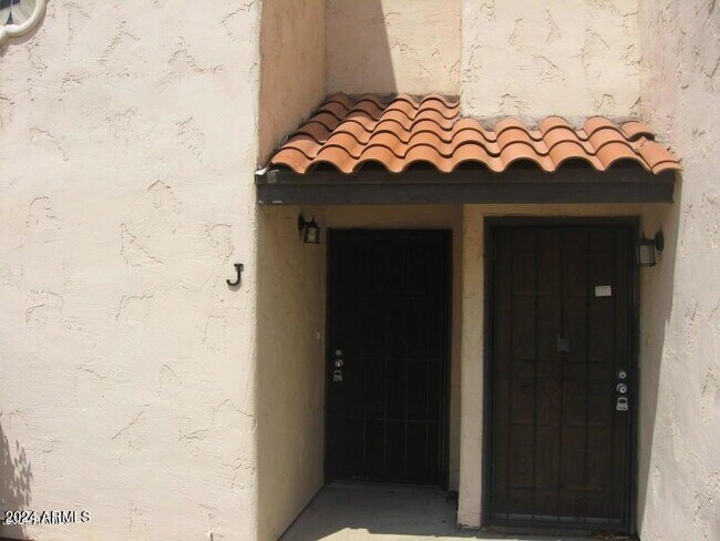 4747 N 14th St in Phoenix, AZ - Building Photo - Building Photo