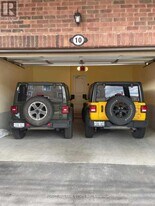 10 John Greene Ln in Richmond Hill, ON - Building Photo