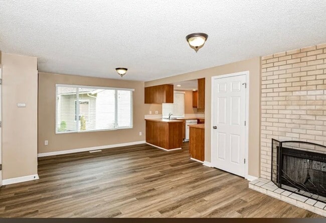 4243 SW 323rd St in Federal Way, WA - Building Photo - Building Photo