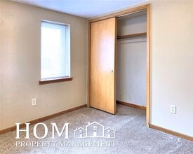 108.5 Rogers St in Mankato, MN - Building Photo - Building Photo