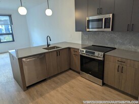 199 Gardner St in Boston, MA - Building Photo