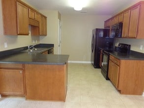 3720 Southbend Dr in Murfreesboro, TN - Foto de edificio - Building Photo