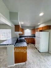 1012 NW 34th St in Corvallis, OR - Foto de edificio - Building Photo