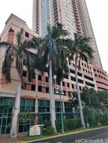 801 S King St in Honolulu, HI - Building Photo