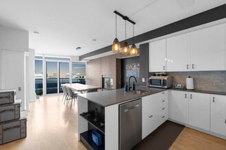 224 Carlton St. in Toronto, ON - Building Photo - Building Photo