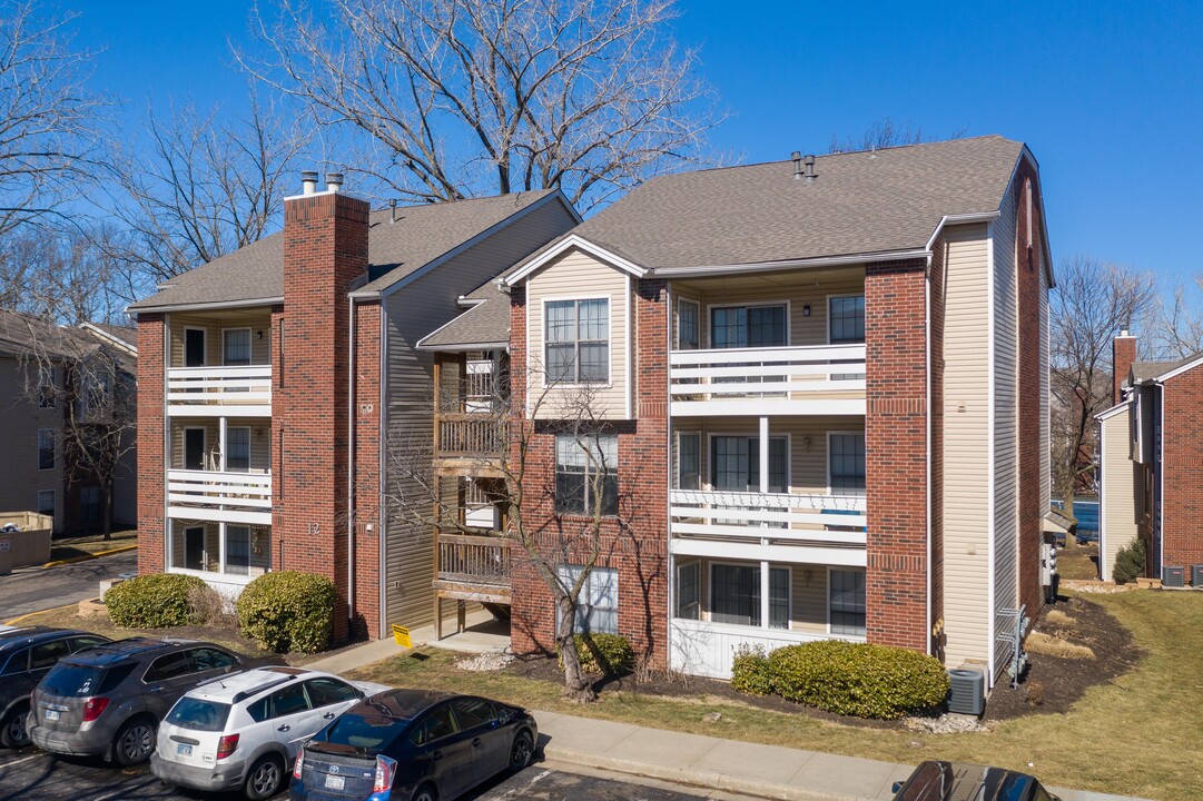 Silverwood Apartments in Mission, KS - Foto de edificio