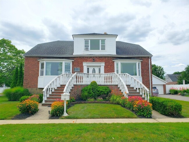 property at 227 Venetian Blvd