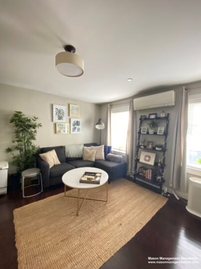 609 E 2nd St, Unit 1