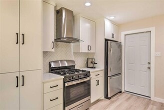 6204 Wagon Bend in Austin, TX - Building Photo - Building Photo