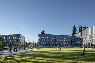 Rockwood Village Apartments in Portland, OR - Foto de edificio - Building Photo