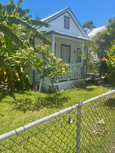 property at 1102 Pearl St