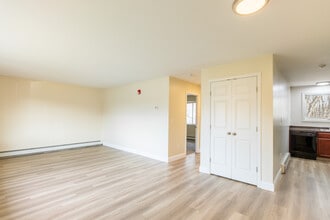 Tower Hill Landings in Kingston, RI - Building Photo - Building Photo