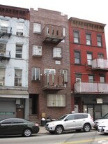 682 Myrtle Ave in Brooklyn, NY - Building Photo
