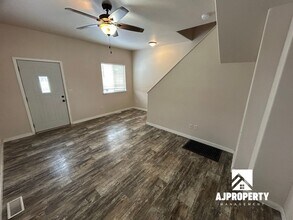 214 W Russell St in Sioux Falls, SD - Building Photo - Building Photo