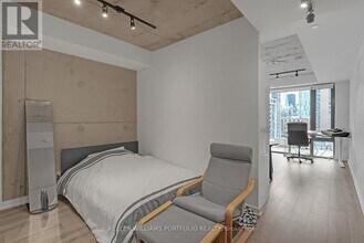55-655 Ontario St in Toronto, ON - Building Photo - Building Photo