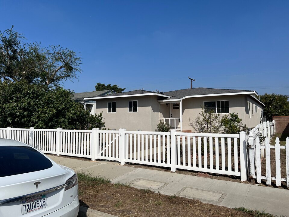 4127 Artesia Blvd in Torrance, CA - Building Photo