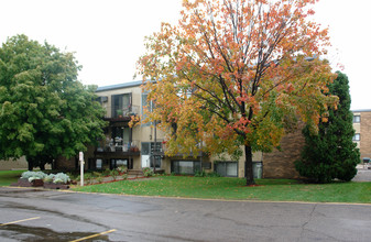 New Hope Garden Apartments in Minneapolis, MN - Building Photo - Building Photo