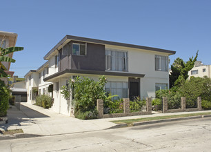 1255 N Mansfield Ave in Los Angeles, CA - Foto de edificio - Building Photo